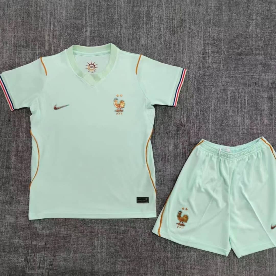 Ensemble Enfant France extérieur 2025/26